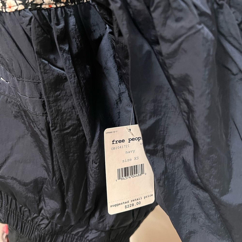 Freepeople bomber jacket NWT - Picture 9 of 10